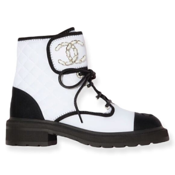 ❤️SOLD❤️CHANEL Black & White 2022 C Combat Boots |IT39| - Picture 8 of 16